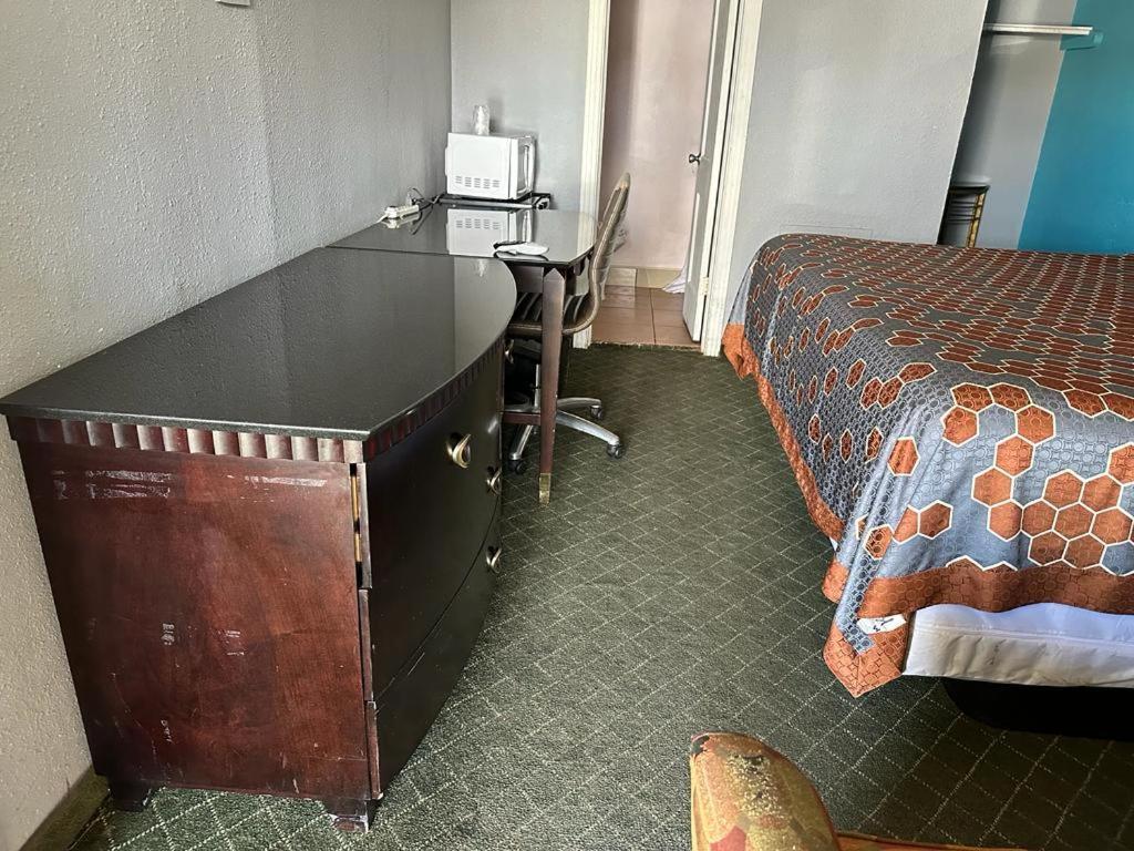 Mayo Inn Roswell Exteriör bild